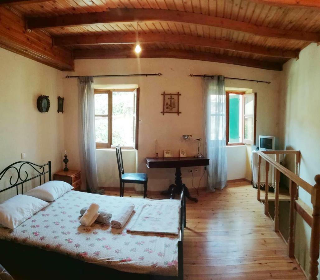 Country Traditional House In Corfu Village, Greece Sinarádes Eksteriør billede